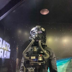 Meet your Posher, Zachary